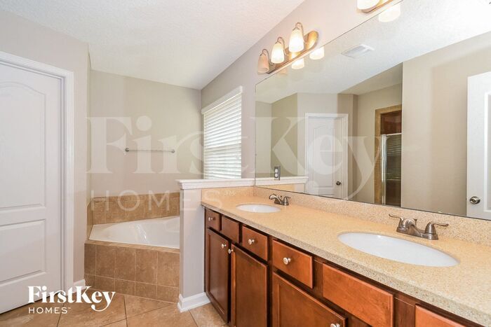Building Photo - 181 Wild Plum Ct