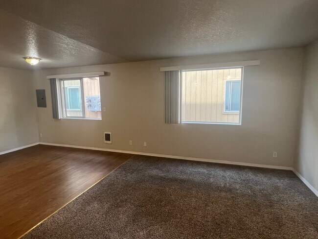 Building Photo - 1041 8th Ave