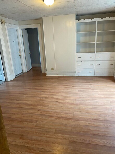 Building Photo - 28 North St