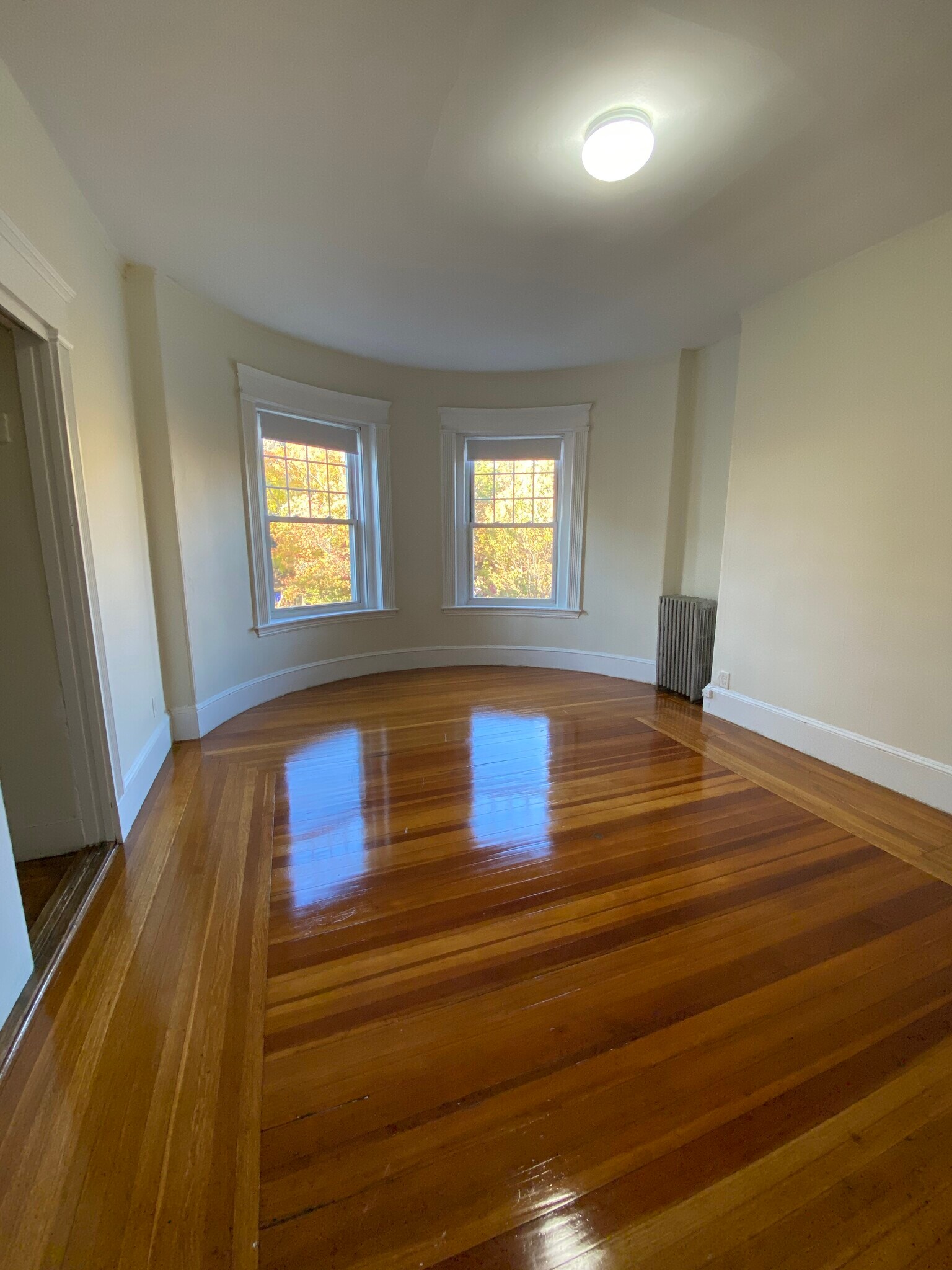 Building Photo - 1595 Beacon St