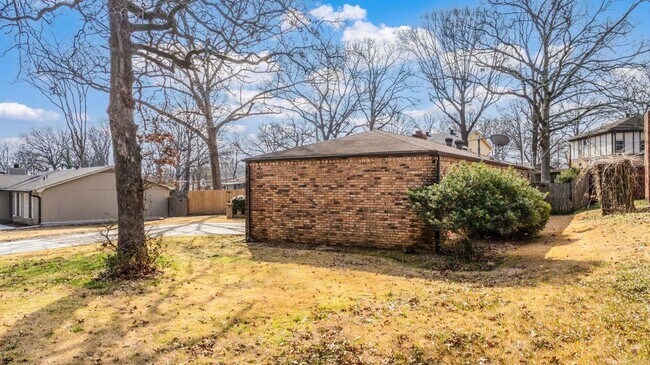 Building Photo - 1708 War Eagle Dr