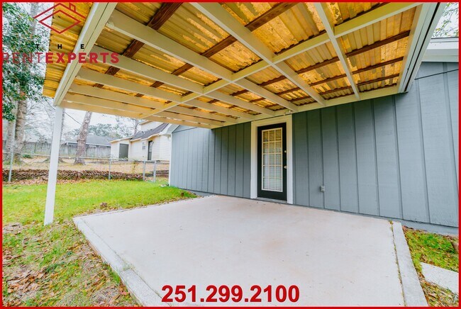 Building Photo - 915 Schaub Ave