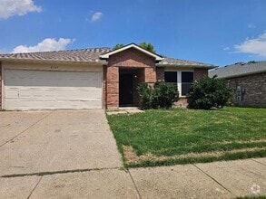 Building Photo - 2705 Cedar Crest Dr