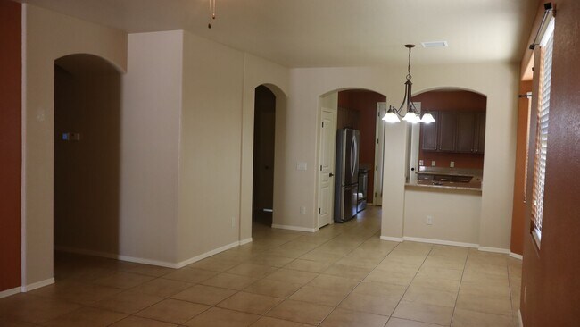 Building Photo - 4 Bedroom