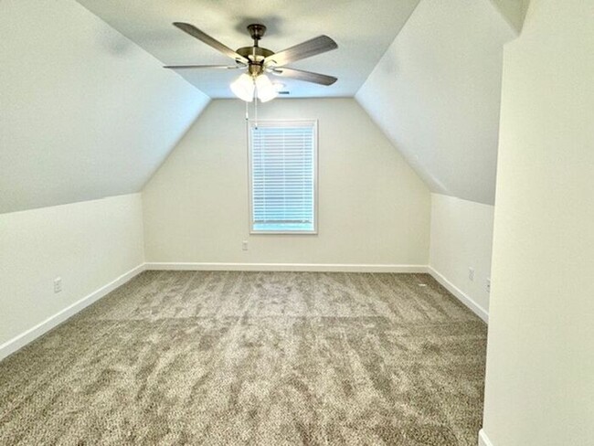 Building Photo - Move - In Special! Now Leasing a 4-Bedroom...