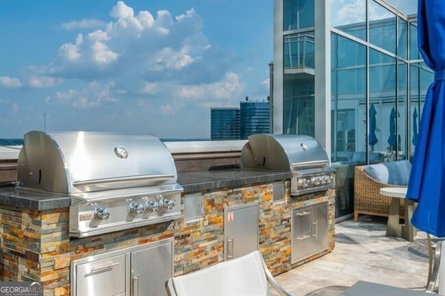 Building Photo - 1065 Peachtree St NE