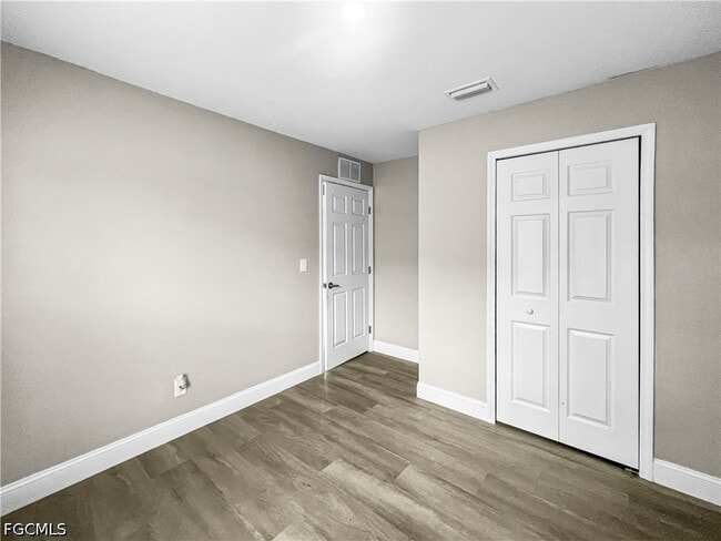 Building Photo - 3309 10th St W