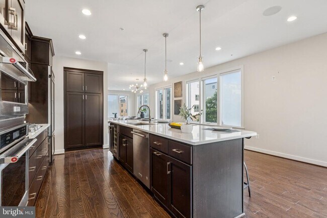 Building Photo - 8091 Red Hook St