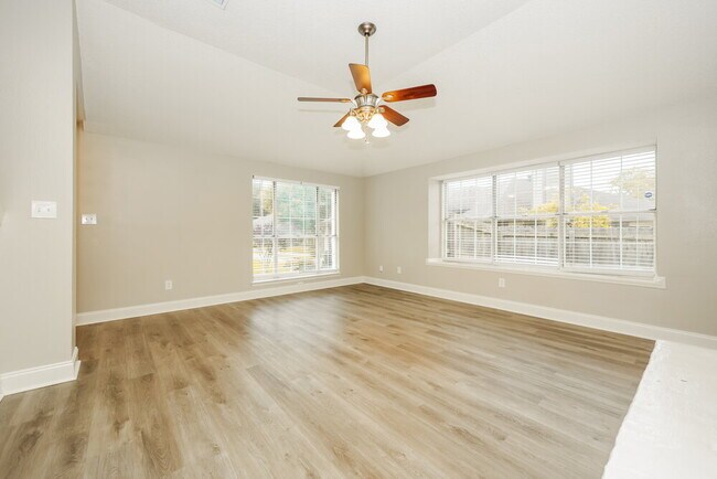 Building Photo - 1224 Jacksons View Rd