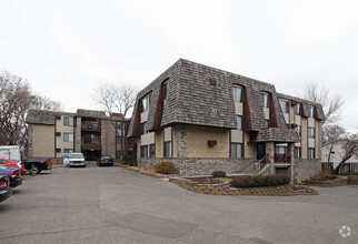 Building Photo - Xerxes Manor Apartments