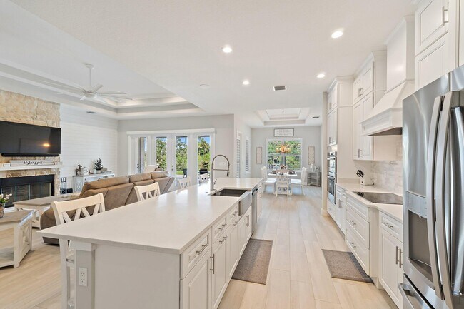 Building Photo - 12955 SW Kanner Hwy