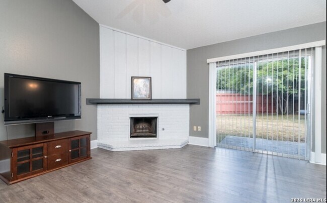 Building Photo - 5855 Cliffmont Dr