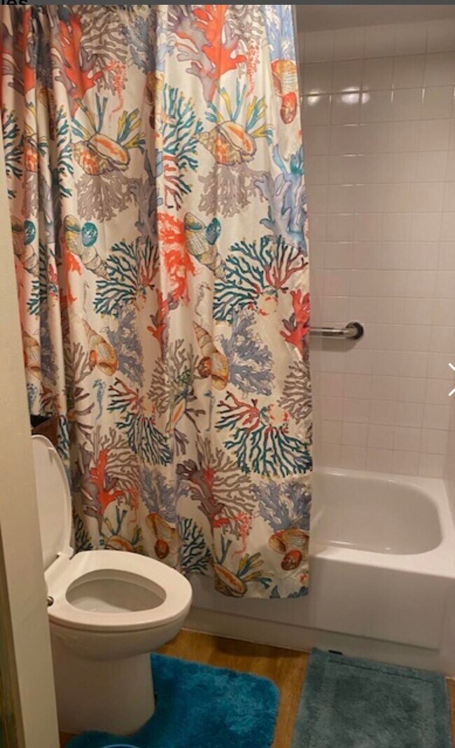 Building Photo - 1166 6th Ave