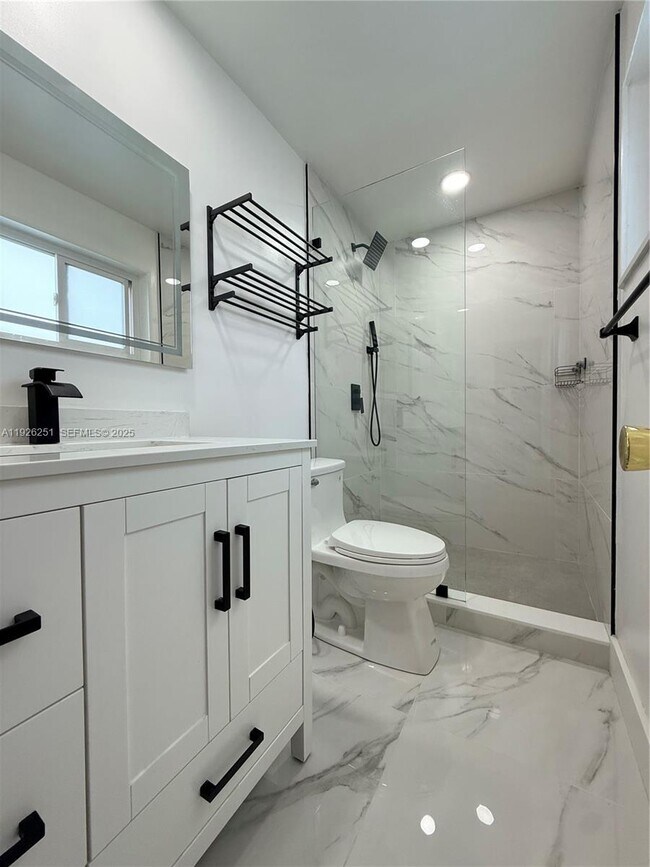 Building Photo - 2310 N 70th Ave