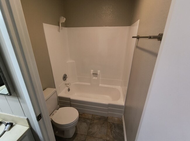 Building Photo - Lower Unit In Scripps Woods