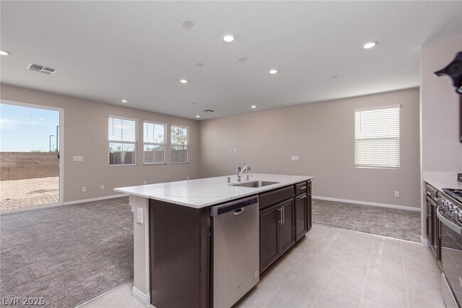 Building Photo - 2448 Bellinzona Pl