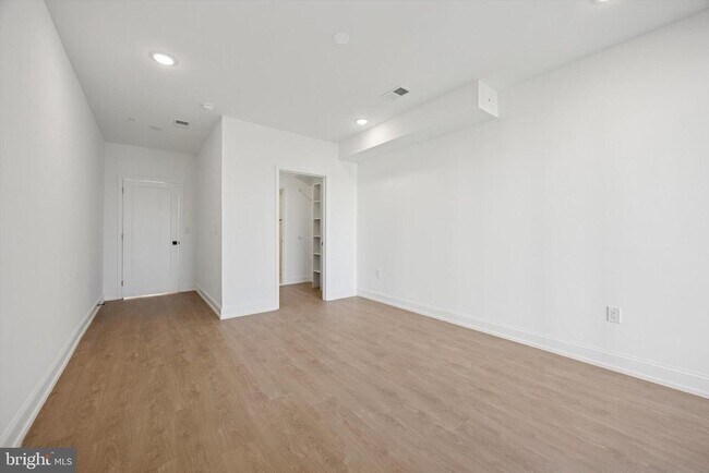 Building Photo - 1614 Ridge Ave