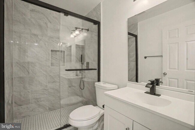 Building Photo - 14805 Strawberry Ln