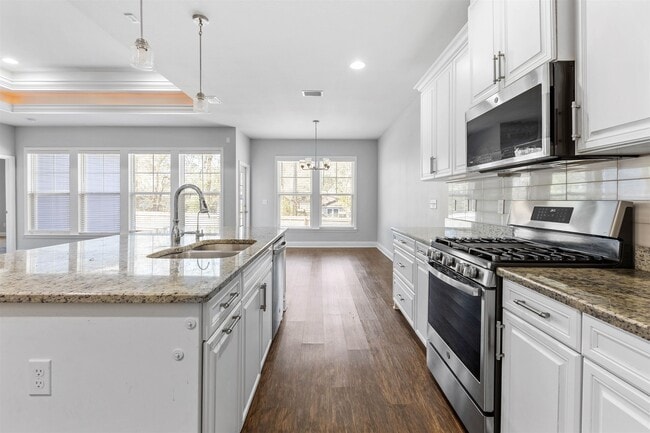 Building Photo - 8756 Glen Oak Trail
