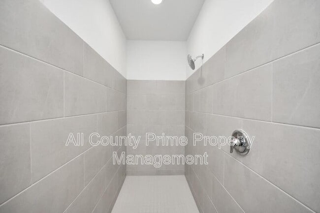 Building Photo - 3029 Avenida Sonoma Dr