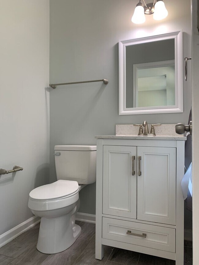Building Photo - Luxurious Garner Home, Fenced Yard, Commun...