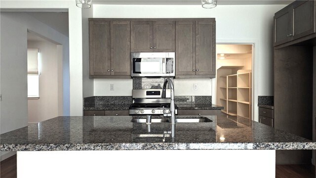 Building Photo - 7449 Channel View St