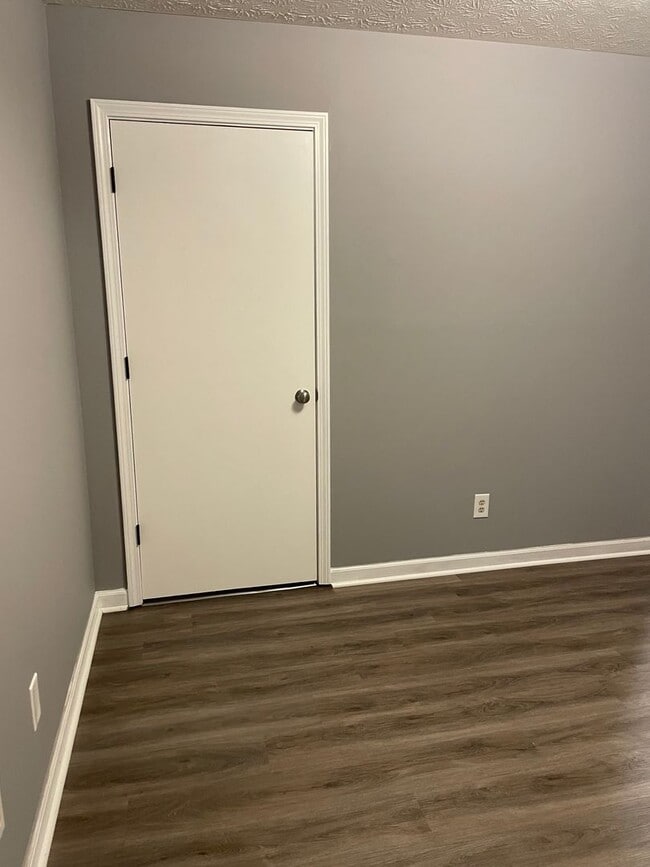 Building Photo - 107 Oliver St