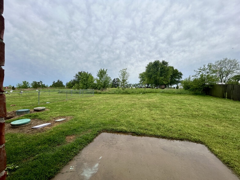 Building Photo - 63030 E 285 Ct