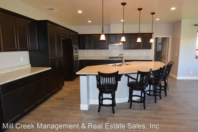 Building Photo - 4 br, 3 bath House - 2618 W. Sady