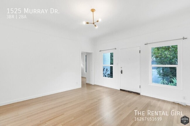 Building Photo - 1525 Murray Dr