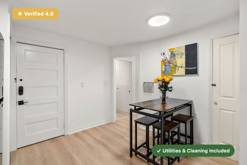 Building Photo - RoostUp Furnished Private Bedroom in Jamai...