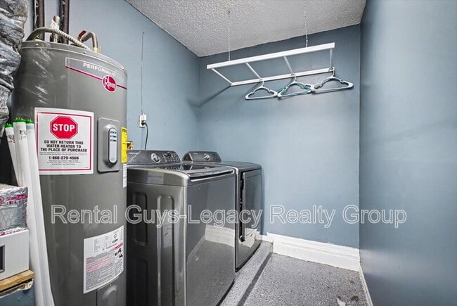 Building Photo - 2120 Blair Rd