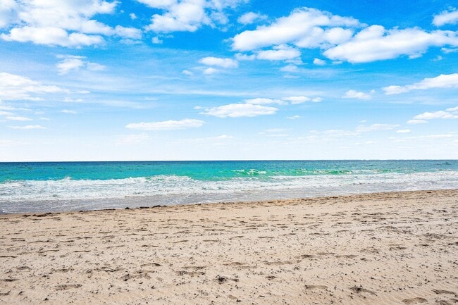 Building Photo - 2525 S Ocean Blvd