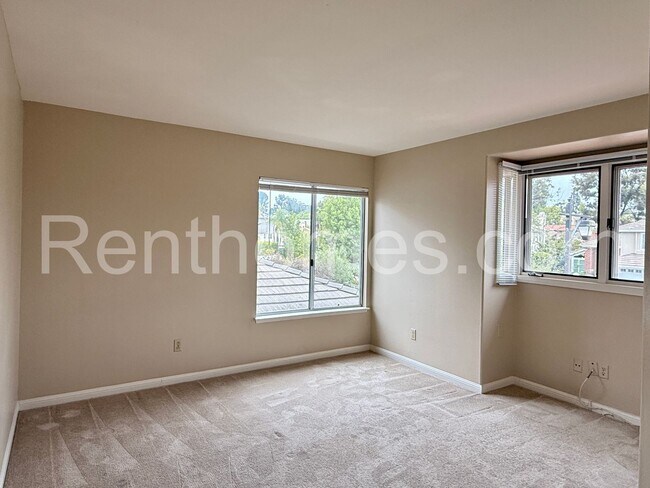 Building Photo - 12613 Crest Knolls Ct