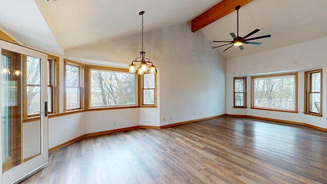 Building Photo - Beautiful Acreage
