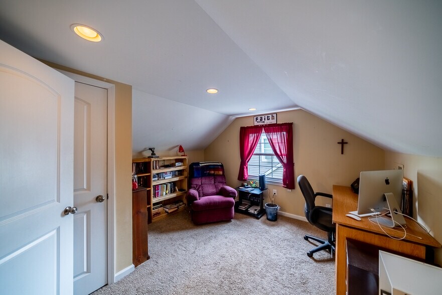 Upstairs Bedroom #1 - 425 Virginia Ave