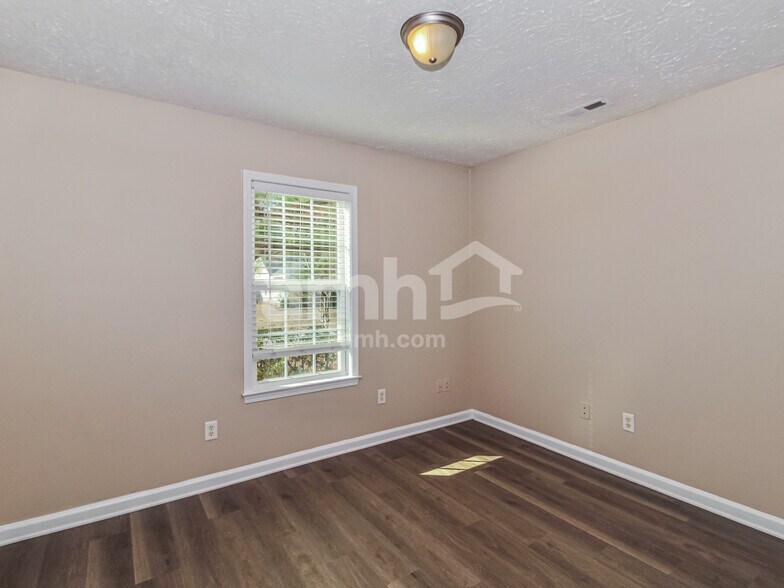 Building Photo - 9488 Huckabee Dr NE
