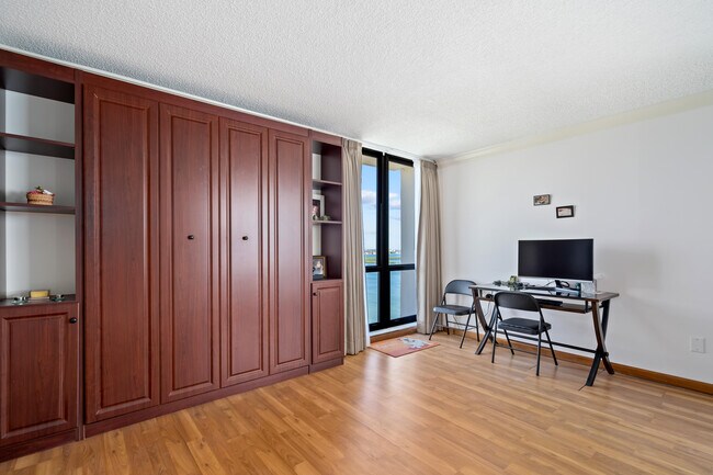Building Photo - 5380 N Ocean Dr