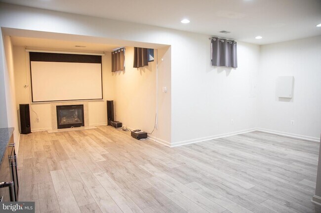 Building Photo - 3347 Wilton Crest Ct