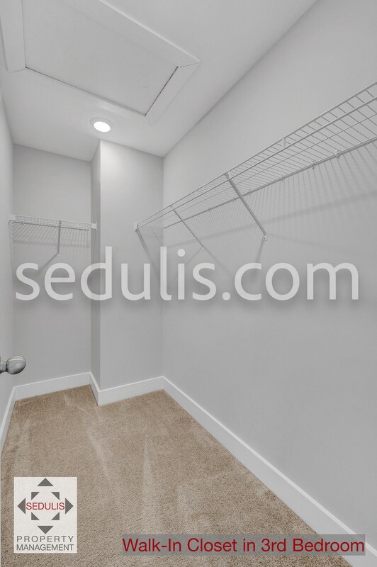 Building Photo - 4555 Mixson Ave