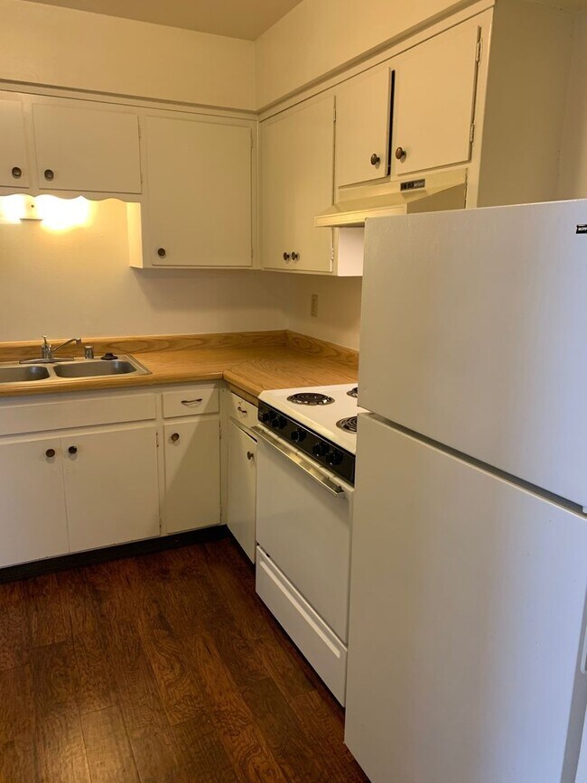 Building Photo - St. Francis Duplex