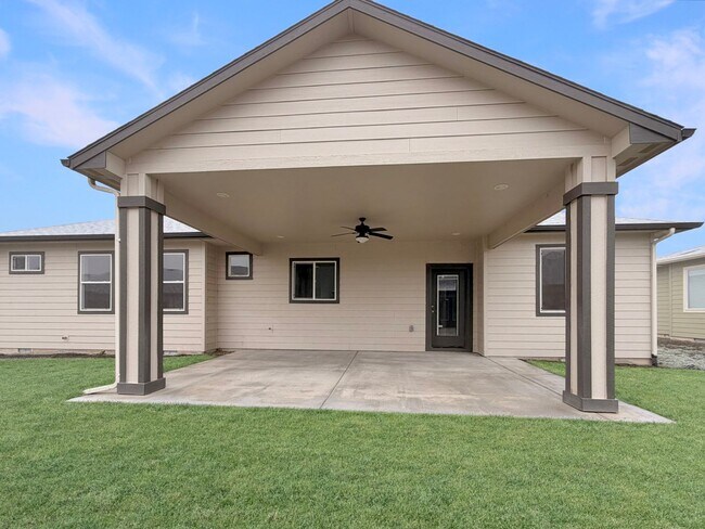 Building Photo - Brand New 3BR Home in Nampa – Pet-Friendly, Near Parks & Dining
