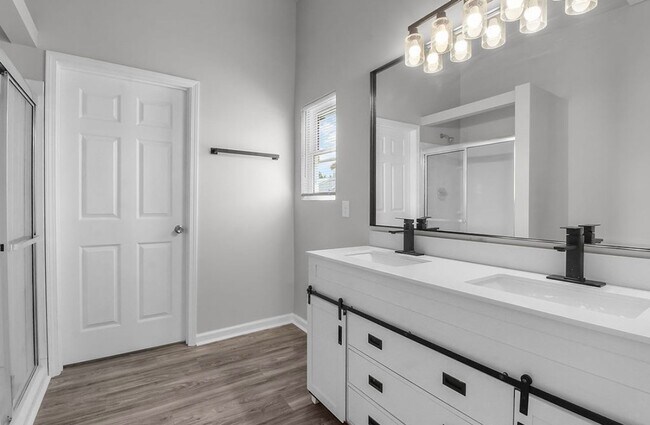 Building Photo - 306 Connor Ct