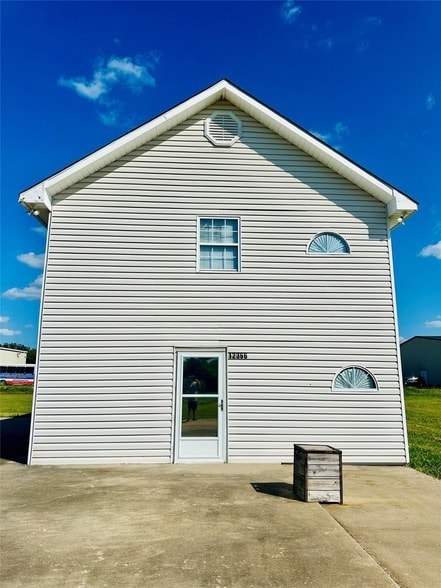 Building Photo - 12366 Farm To Market Road 2932 Unit