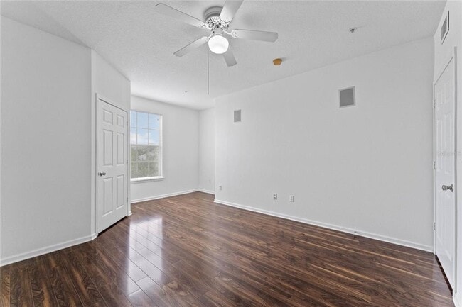 Building Photo - 14341 Fredricksburg Dr