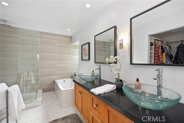 Building Photo - 25671 Cresta Loma