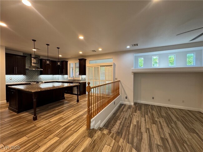 Building Photo - 9501 Ironsend St