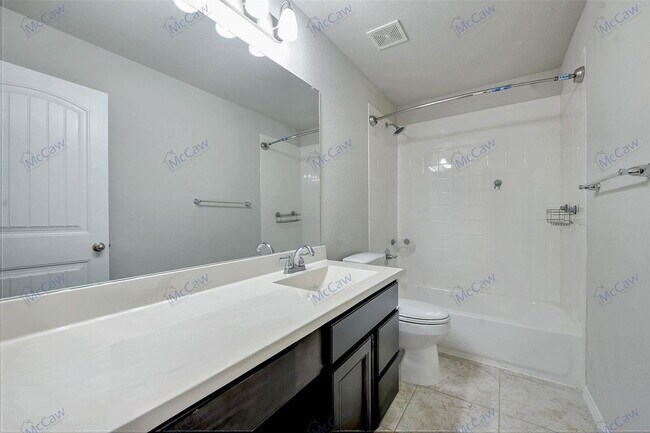 Building Photo - 1504 Emerald Tree Pl