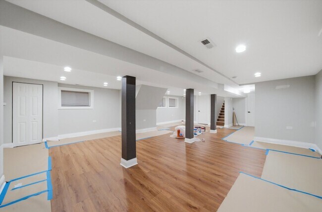 Building Photo - 8326 S Luella Ave