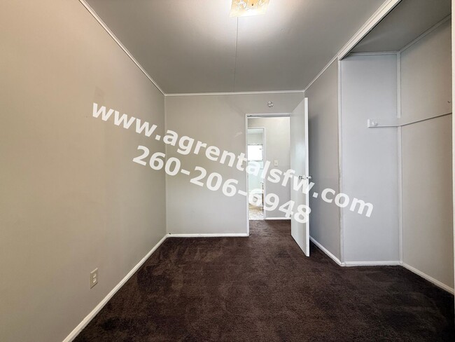 Building Photo - 2131 Cozy Ct